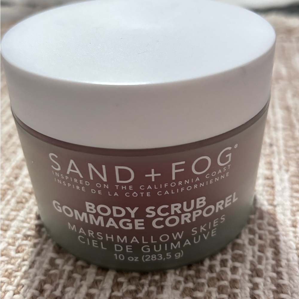 Sand + Fog Marshmallow Skies Body Scrub - White